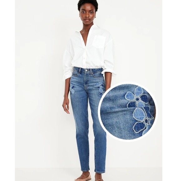 Old Navy Denim - Old Navy OG Straight High Rise Jeans  Flower Appliqué Denim Size 6